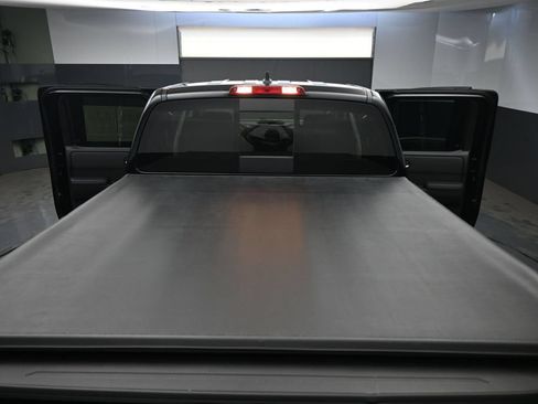 Used 2023 Nissan Frontier SV w/ SV Convenience Package AWD/4WD image 19