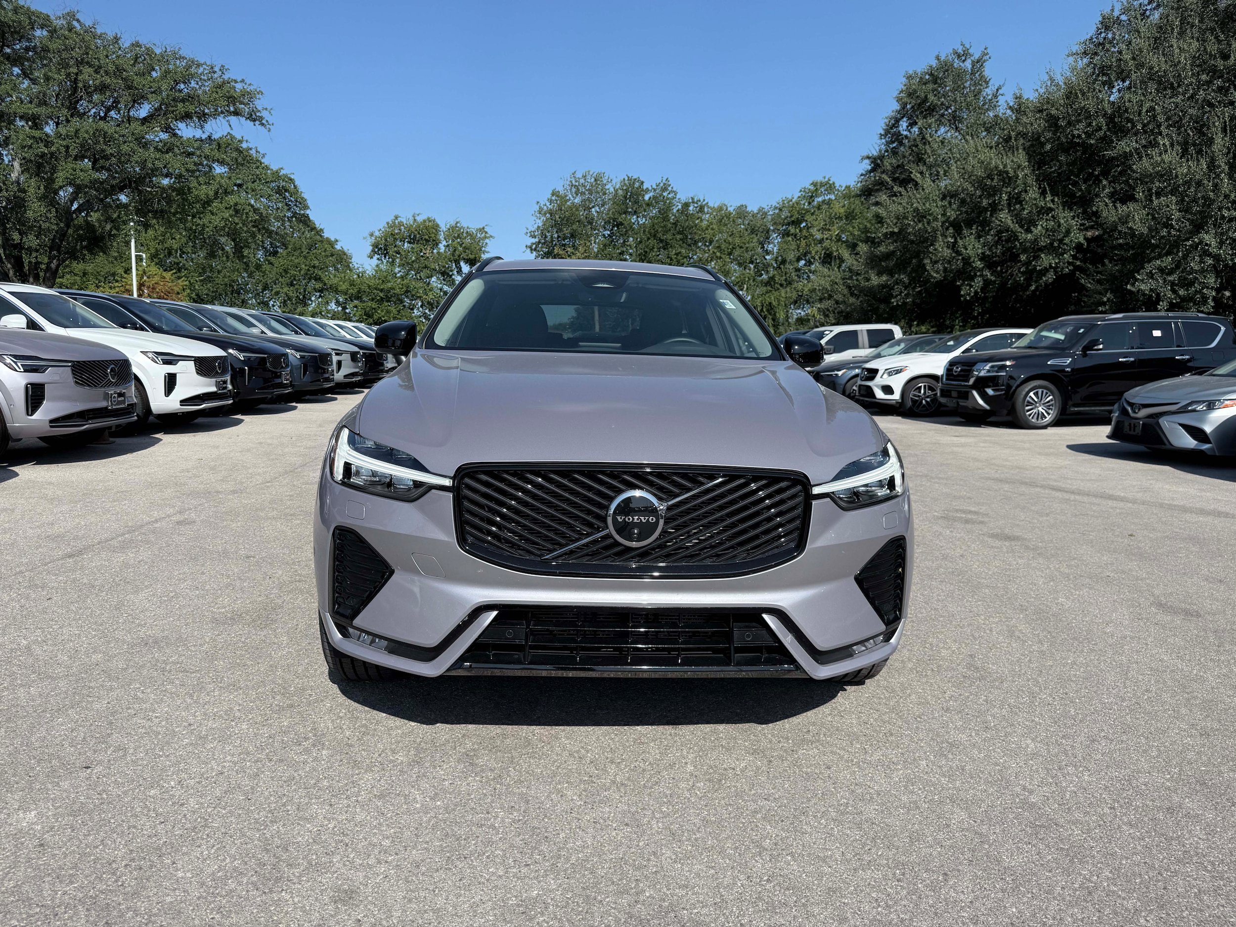 Certified 2026 Volvo XC60 B5 Plus AWD/4WD image 8