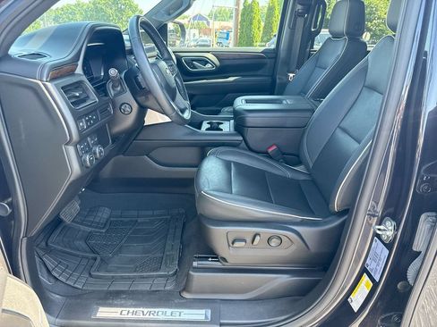 Used 2024 Chevrolet Tahoe Premier AWD/4WD image 21