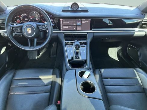 Used 2021 Porsche Panamera image 12