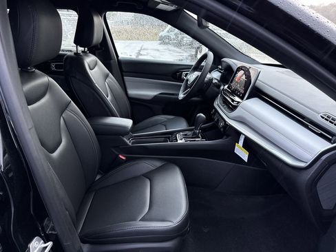 New 2026 Jeep Compass Limited image 36