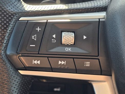 Used 2025 Mitsubishi Outlander SE AWD/4WD image 32