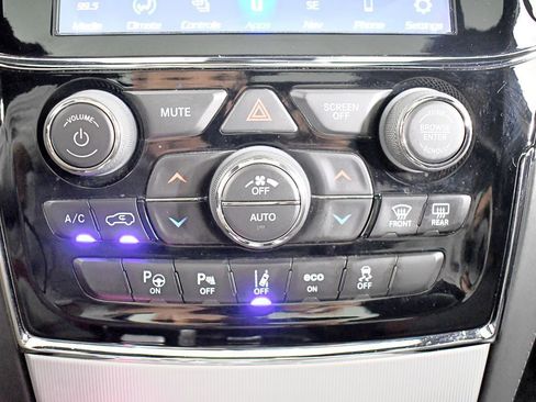 Used 2019 Jeep Grand Cherokee SRT image 64