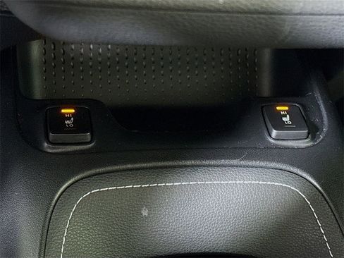 Used 2019 Toyota Corolla XSE image 10