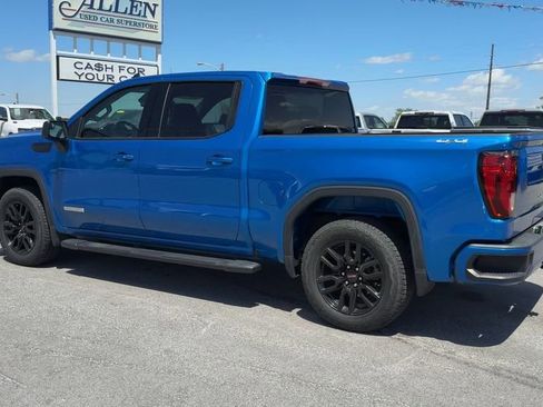 Used 2023 GMC Sierra 1500 Elevation w/ LPO, Elevation Black Package AWD/4WD image 4