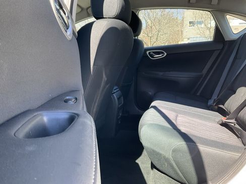 Used 2019 Nissan Sentra SV FWD image 15