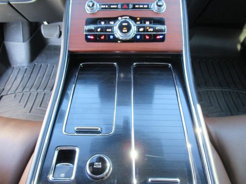 Used 2023 Lincoln Aviator Reserve w/ Equipment Group 201A image 20