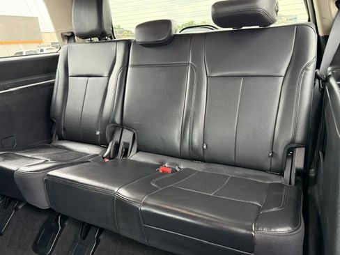 Used 2024 Ford Expedition XLT RWD image 25