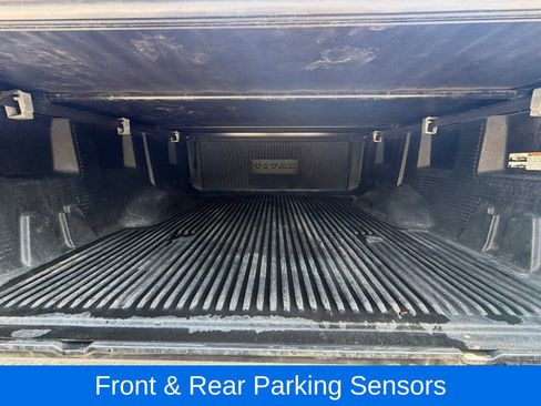 Used 2018 Nissan Titan SV w/ SV Convenience Package AWD/4WD image 32