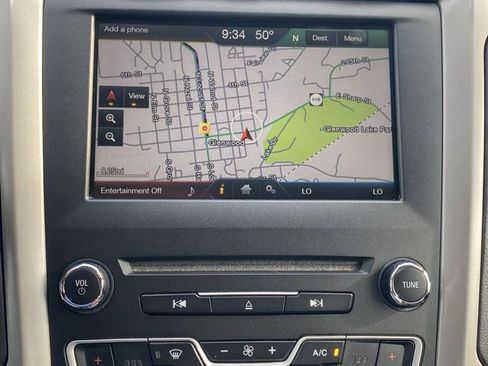 Used 2016 Ford Fusion SE w/ Equipment Group 202A AWD/4WD image 22