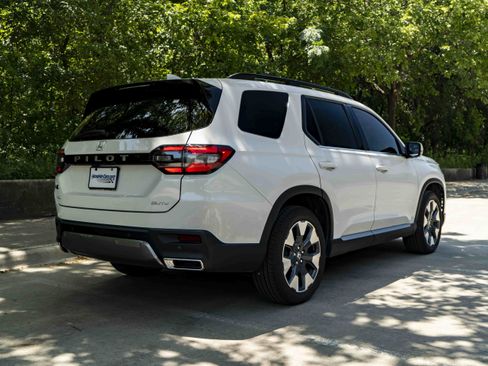 Used 2026 Honda Pilot Elite image 9