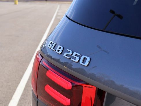 New 2026 Mercedes-Benz GLB 250 4MATIC image 8