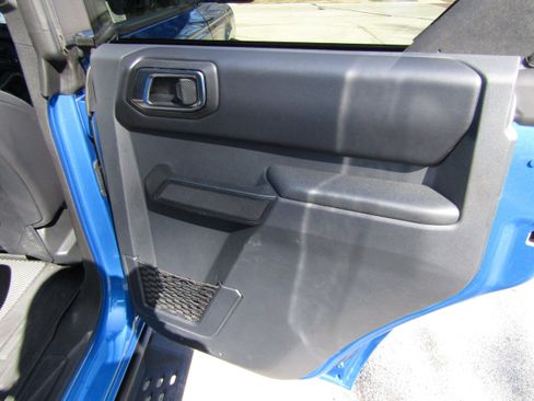 Used 2025 Ford Bronco Badlands image 17