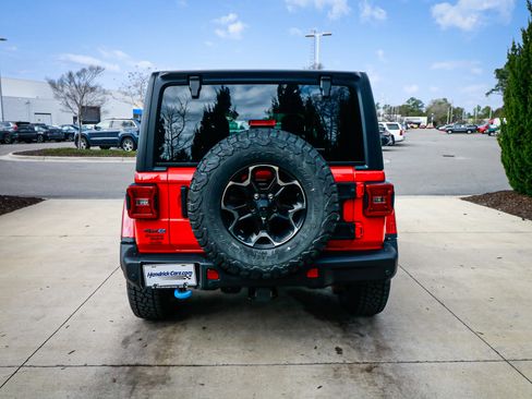 Used 2021 Jeep Wrangler Unlimited Rubicon 4xe w/ Dual Top Group image 10