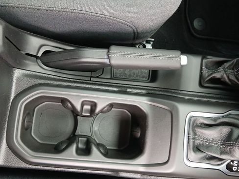 New 2026 Jeep Wrangler Unlimited Sport w/ Convenience Group image 19