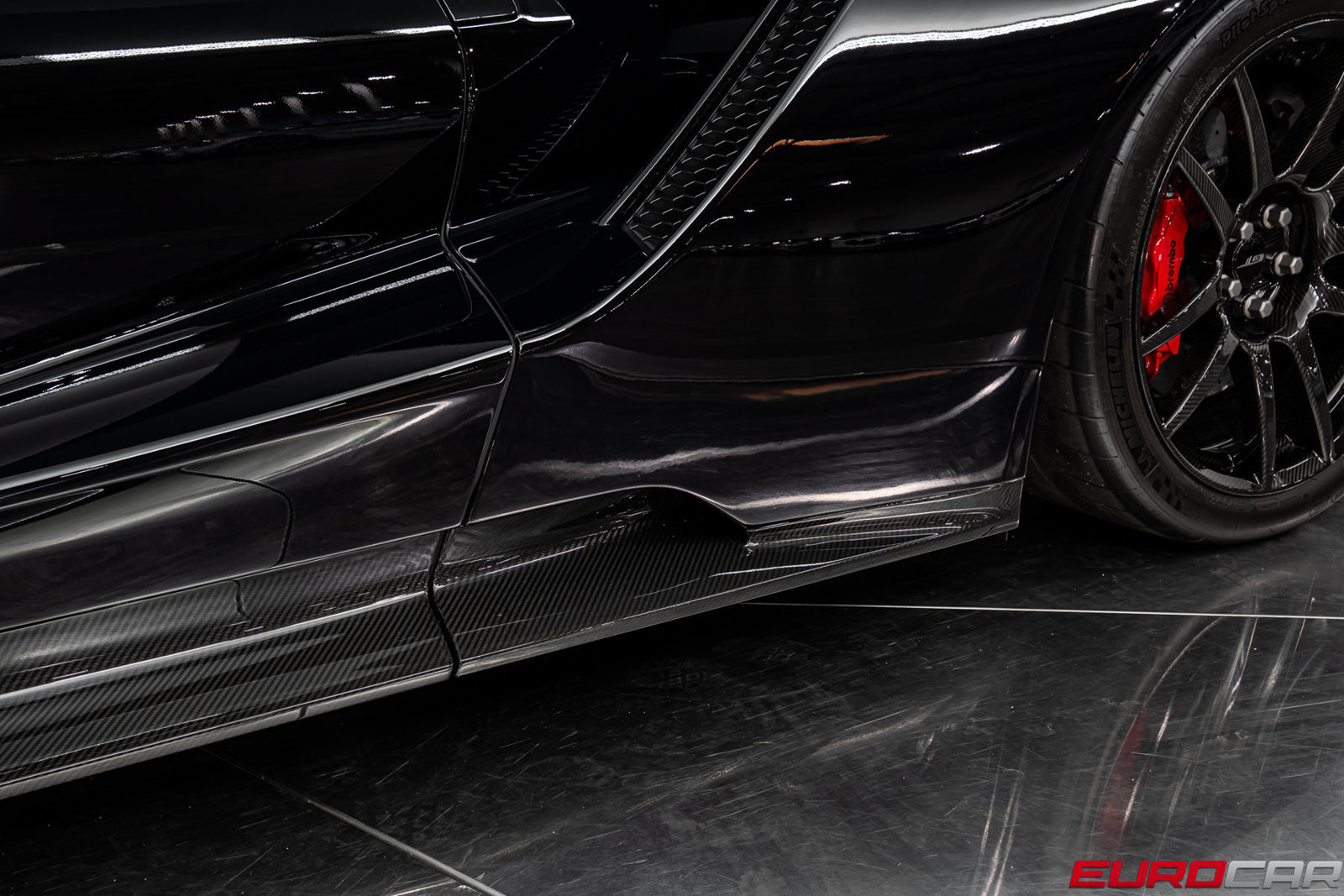 Used 2020 Ford GT Carbon Series RWD image 22