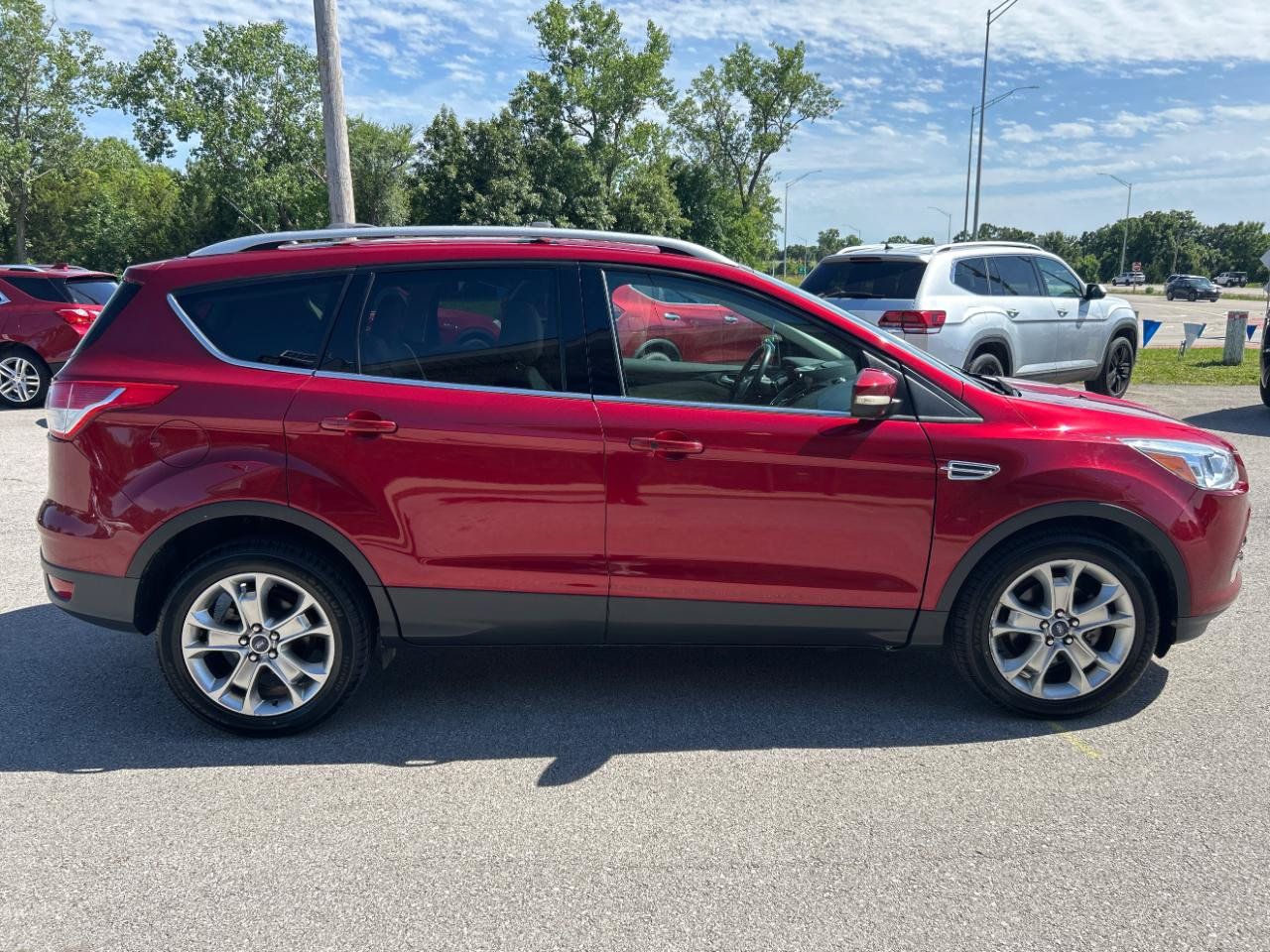 Used 2014 Ford Escape Titanium FWD image 4