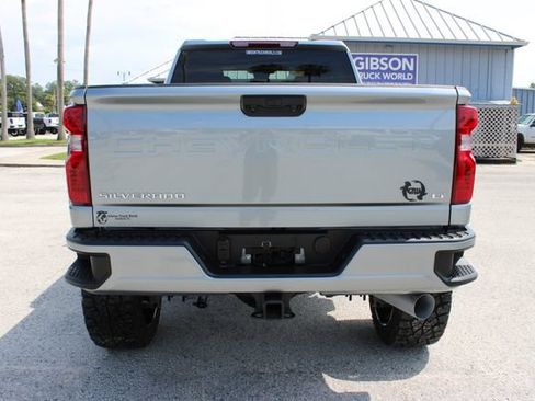 Used 2025 Chevrolet Silverado 2500 LT w/ Convenience Package AWD/4WD image 9