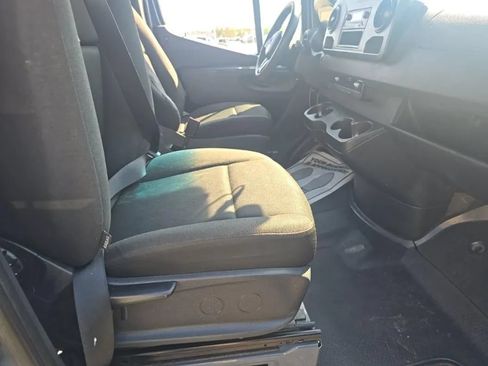 Used 2019 Mercedes-Benz Sprinter 144 image 5