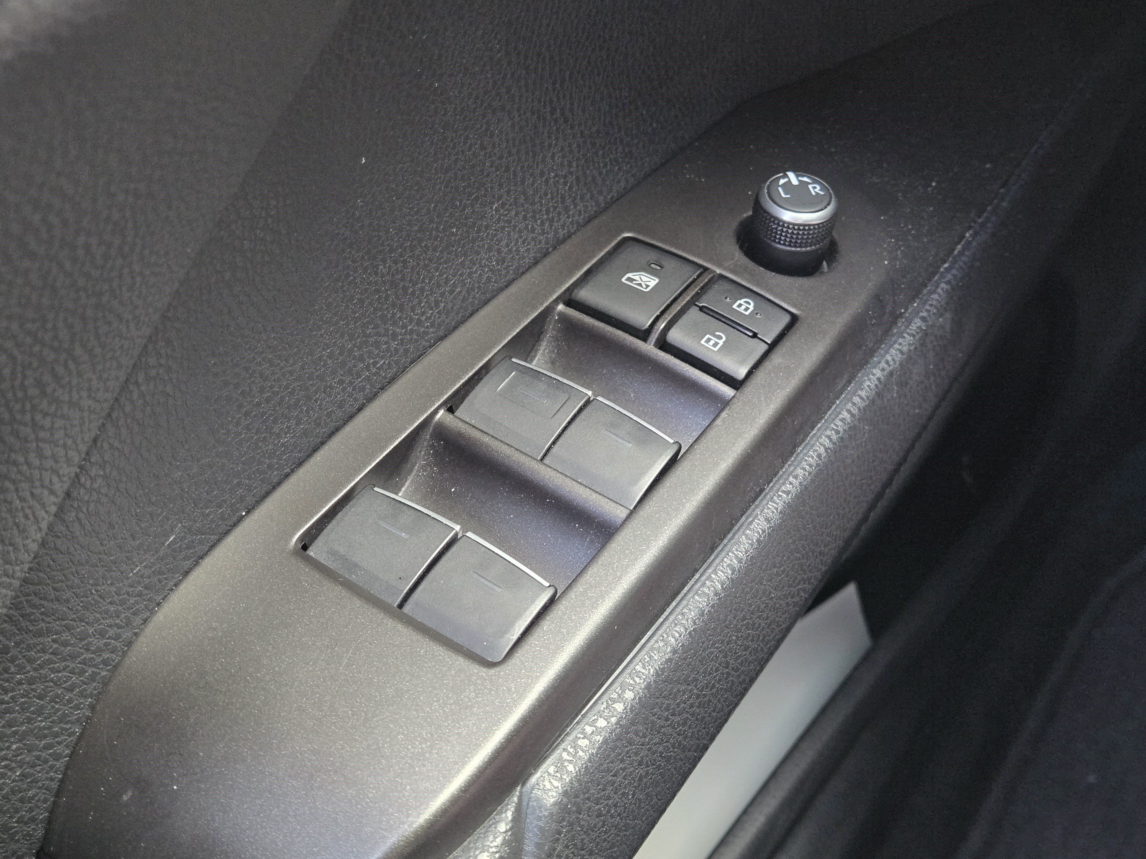 Used 2023 Toyota Camry XLE w/ Navigation Package FWD image 12