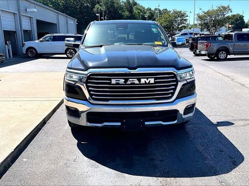 Used 2025 RAM 1500 Laramie AWD/4WD image 5