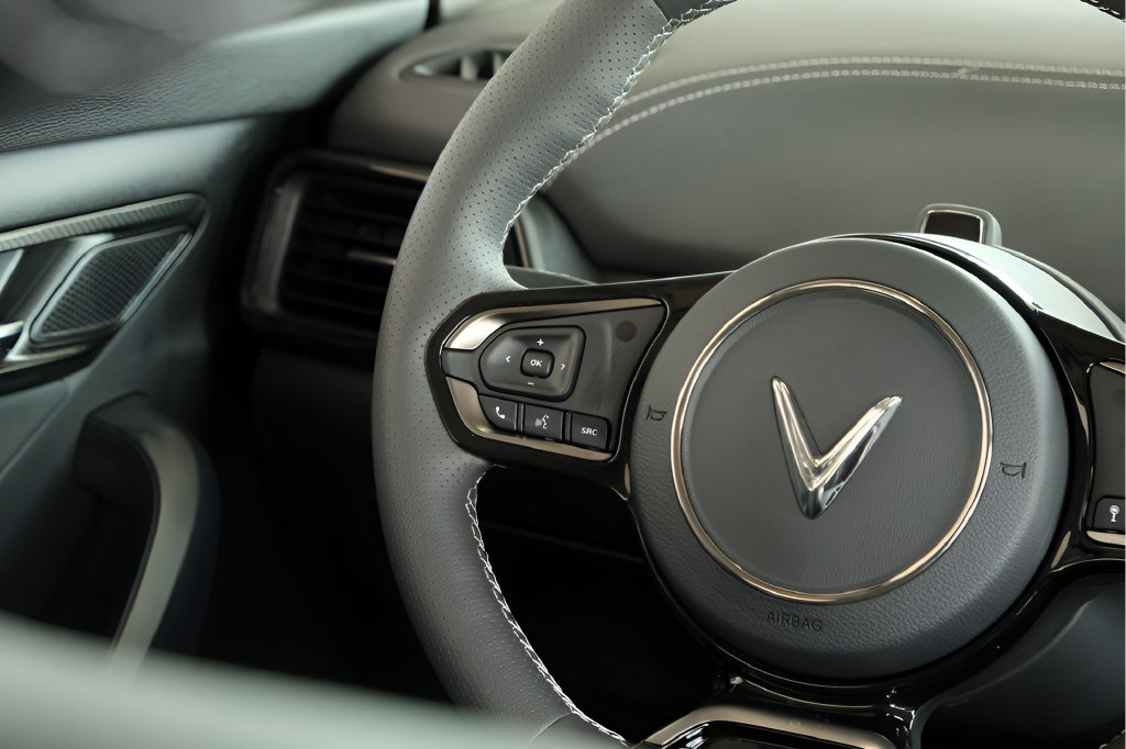 New 2025 VinFast VF 8 Eco AWD/4WD image 9