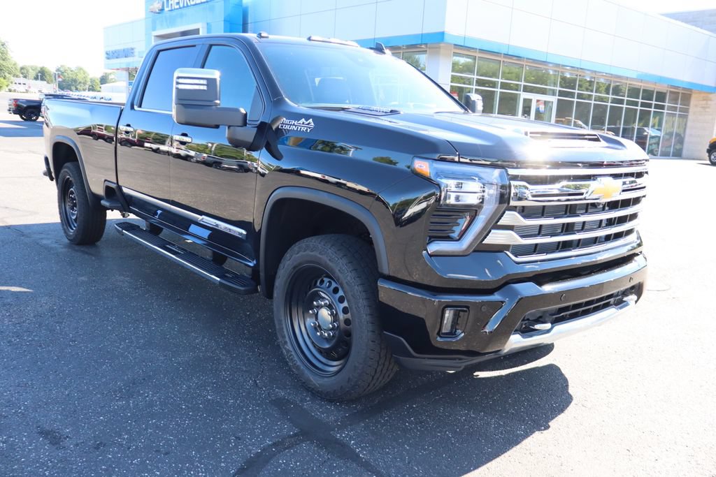 New 2026 Chevrolet Silverado 2500 High Country w/ Technology Package AWD/4WD image 2