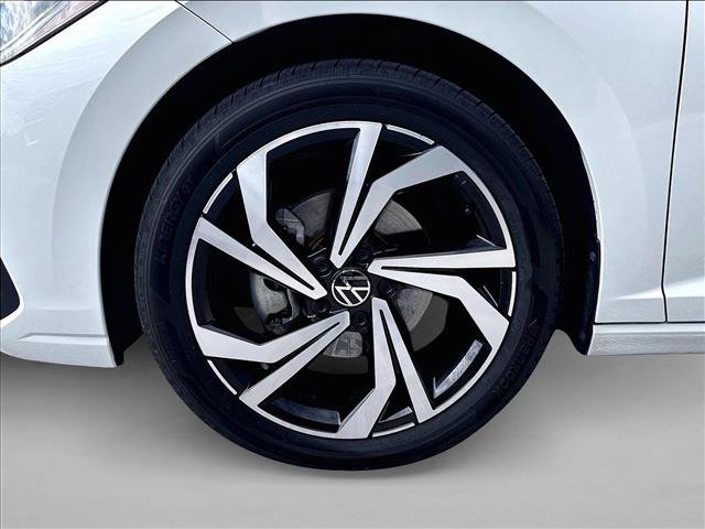 Used 2025 Volkswagen Jetta SEL FWD image 10