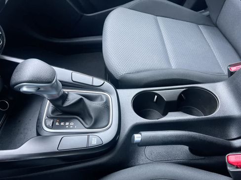 Certified 2025 Kia Soul LX w/ LX Technology Package FWD image 20