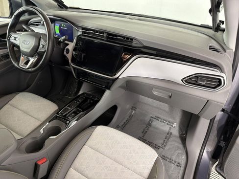 Used 2023 Chevrolet Bolt EUV Premier w/ Sun & Sound Package image 34