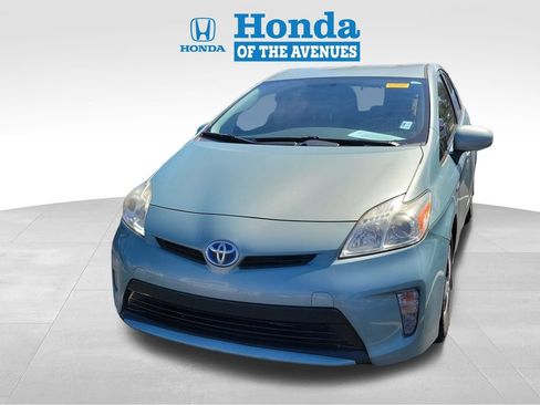Used 2015 Toyota Prius Three FWD image 4