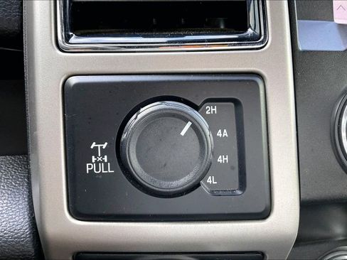 Used 2020 Ford F150 Lariat w/ Equipment Group 502A Luxury AWD/4WD image 25