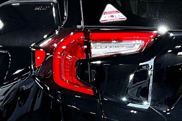 Used 2023 GMC Terrain SLT w/ Elevation Edition FWD image 20