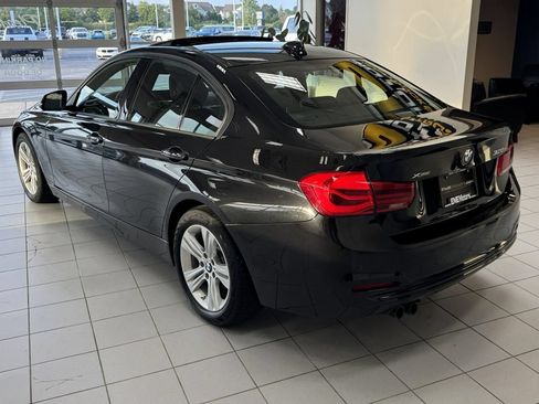Used 2016 BMW 328i xDrive Sedan AWD/4WD image 3