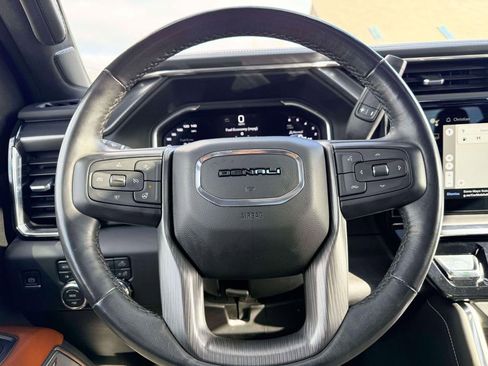 Used 2024 GMC Sierra 2500 Denali Ultimate image 16