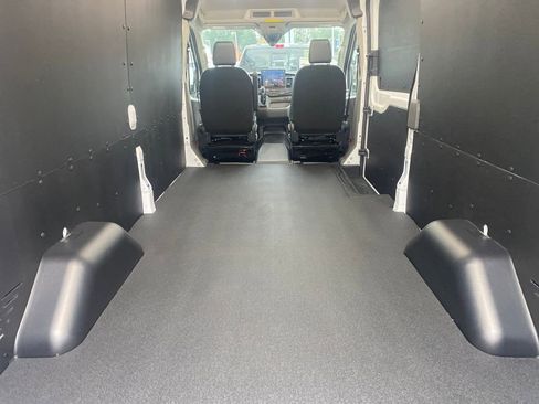 New 2026 Ford Transit 250 148 Medium Roof w/ Load Area Protection Package image 26