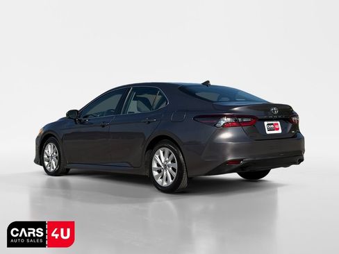 Used 2024 Toyota Camry LE w/ Convenience Package FWD image 5