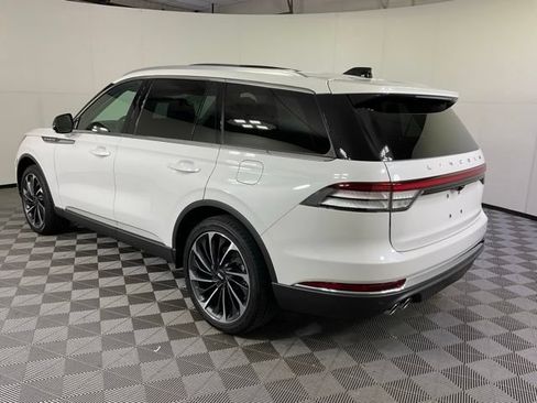 Used 2026 Lincoln Aviator Reserve AWD/4WD image 4