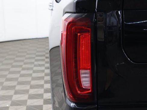 Used 2021 GMC Sierra 1500 Denali w/ Denali Ultimate Package AWD/4WD image 21