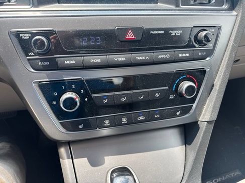 Used 2017 Hyundai Sonata Sport w/ Value Edition Package 02 FWD image 17