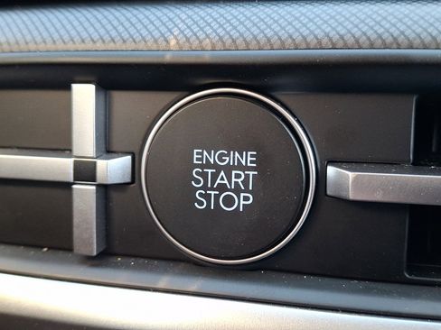 Certified 2025 Hyundai Santa Fe SEL image 23