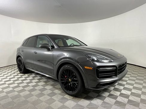 Used 2022 Porsche Cayenne GTS image 7