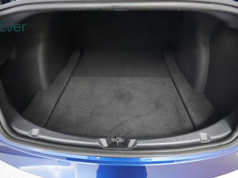 Used 2023 Tesla Model 3 Standard Range image 8