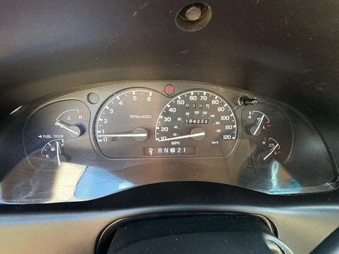 Used 2000 Ford Explorer Sport RWD image 16