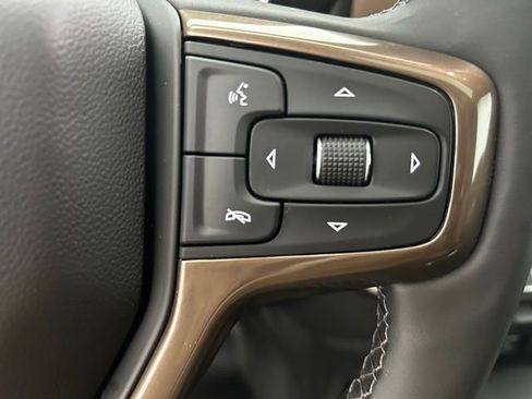 Used 2023 Chevrolet Silverado 2500 High Country w/ Z71 Off-Road Package image 26