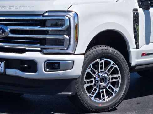 New 2026 Ford F250 Platinum w/ Platinum Plus Package AWD/4WD image 2