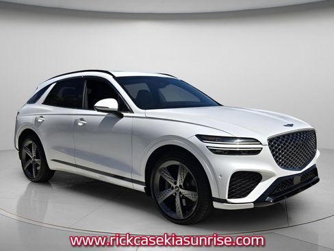 Used 2025 Genesis GV70 3.5T Sport w/ Sport Advanced Package AWD/4WD image 9