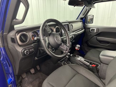 Used 2020 Jeep Wrangler Sport image 13
