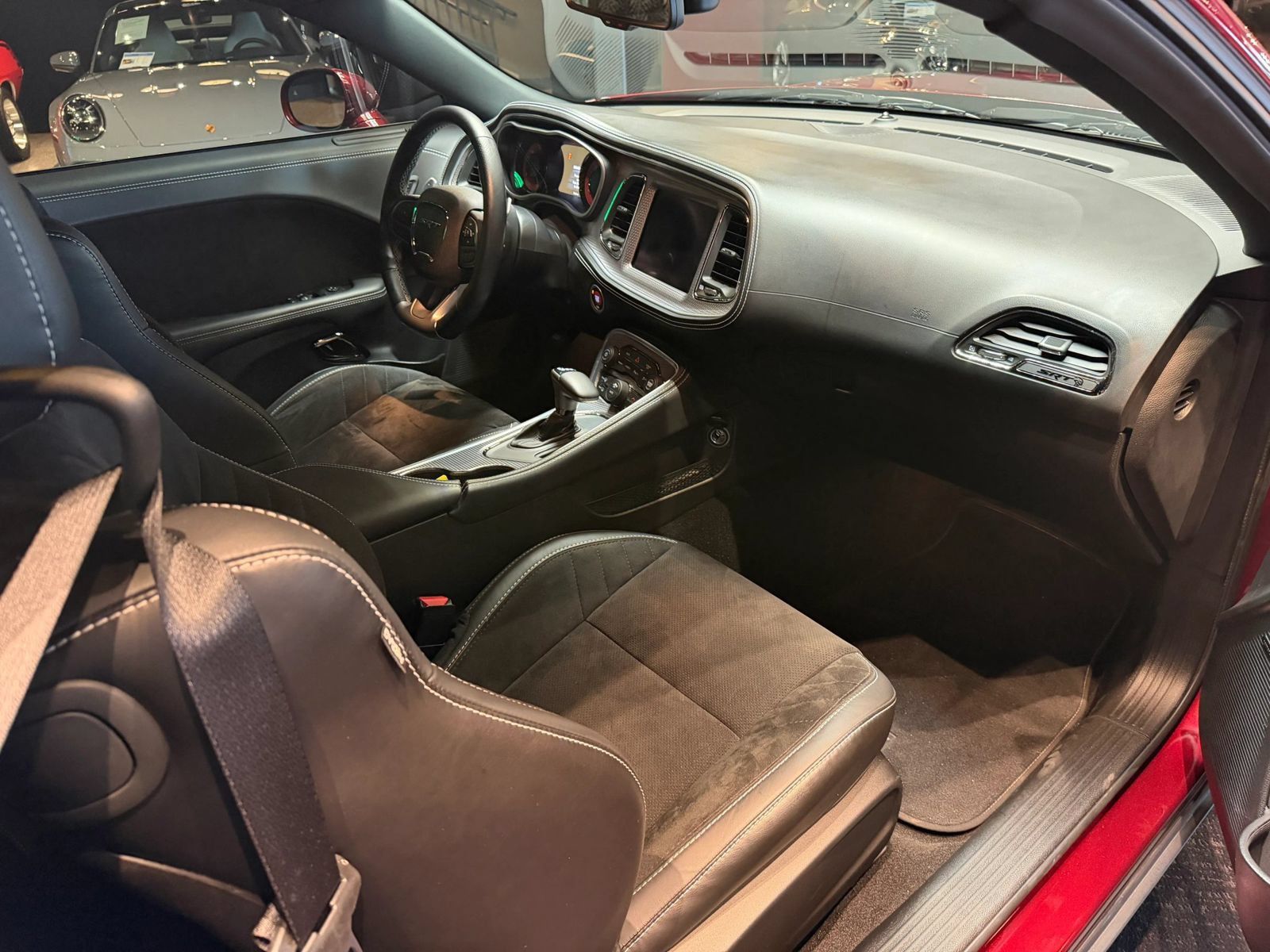 Used 2022 Dodge Challenger SRT Hellcat Redeye RWD image 11
