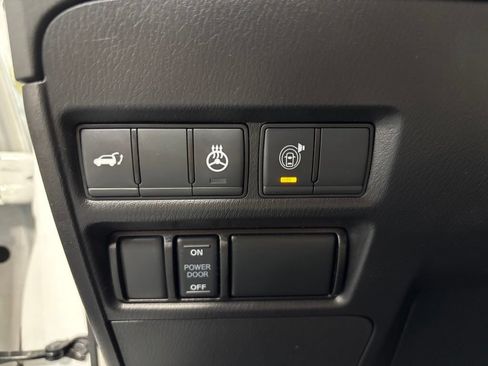 Used 2023 Nissan Armada SL w/ Captain's Chairs Package AWD/4WD image 25